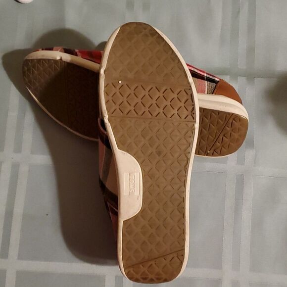 TOMS  PLAID  SHOES  7W - Picture 4 of 6